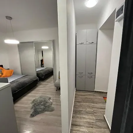 Central Studio דירה